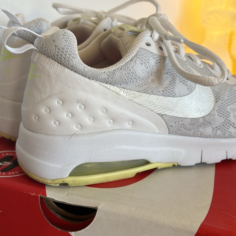 Lace Nike Air Max Shoes 🤍 - Picture 3 of 8